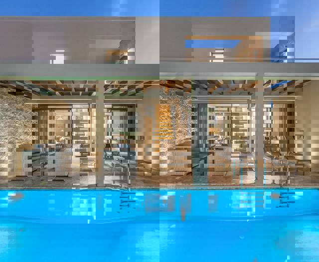 Presidential Maisonettes Private Pool1