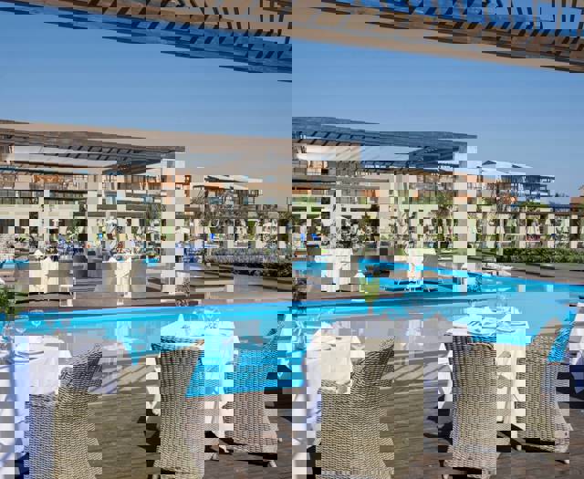 Achilles Main Restaurant2