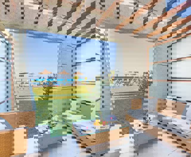 Standard Sea View 8848